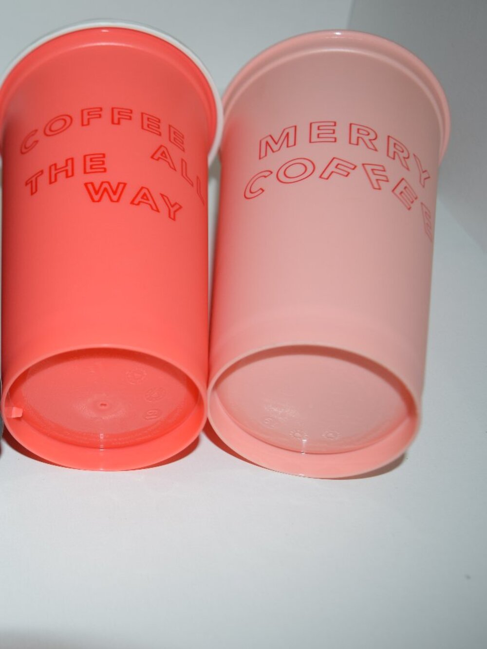 4 LOT Starbucks Reusable 16 oz Plastic Cups Hot/Cold + Lids Color Changing U30 - Picture 8 of 8